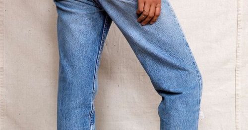 Just Pinned to Outfits with Denim Jeans that I really like:   http://ift.tt/2vVcdP0 Please visit and follow my other Jeans-boards here: http://ift.tt/2dlnTBk