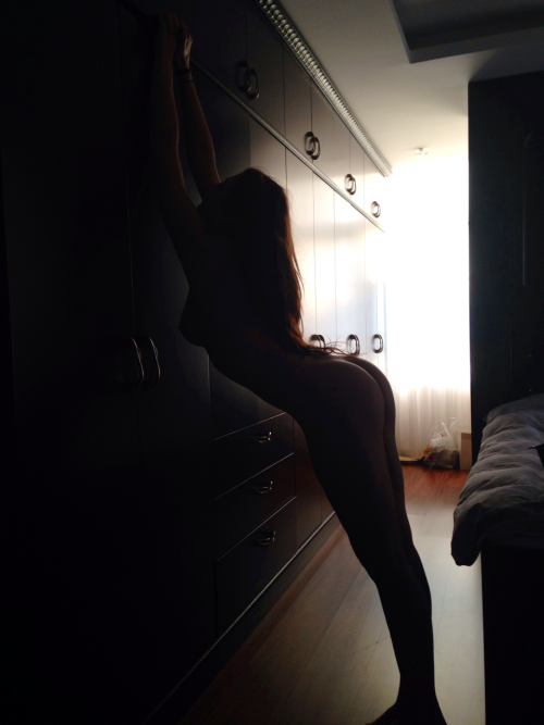 enjoynakedly:  You know what i want.