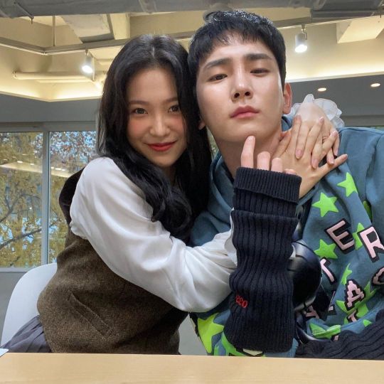 201130 Yeri’s ig update with Kibum