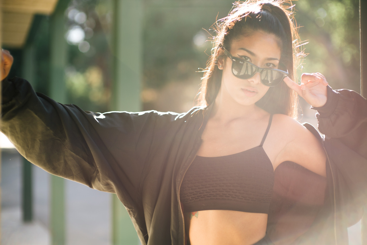 vanstyles:  Softest Hard in her sunnies. 