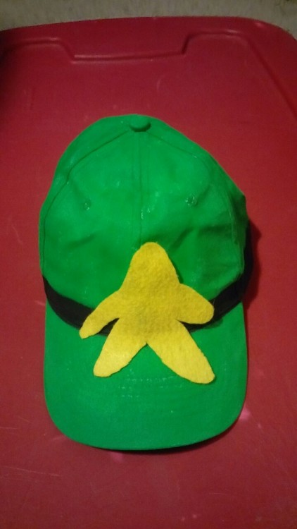 Making fandom hats! I take commission. Wander&rsquo;s hat from Wander Over Yonder.