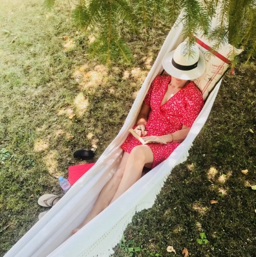 .
Absolutely nothing on the agenda today.
Time to relax in the hammock under the big tree shade with a good book. Perfect temperature and a light breeze to rock me.