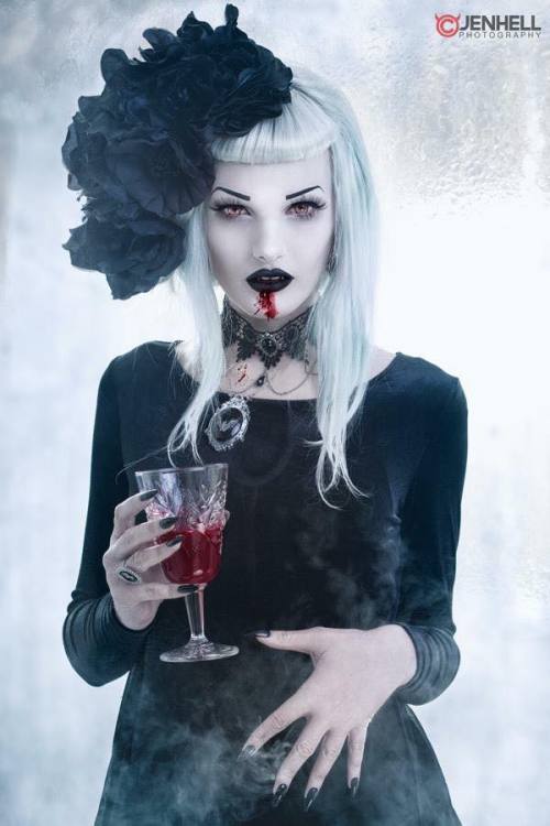 Sex gothicandamazing: Model/make up : Victoria pictures