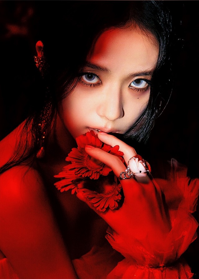 venompinks:JISOO 𓆩♡𓆪 꽃(FLOWER) concept photo #3