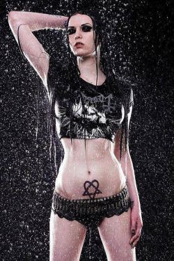 ilovegothgirls:  Wet