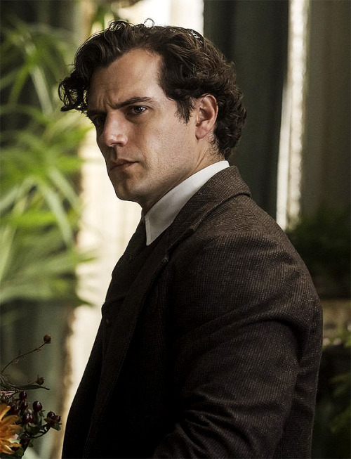 mrcavill: Henry Cavill as Sherlock Holmes | Enola Holmes (new stills)