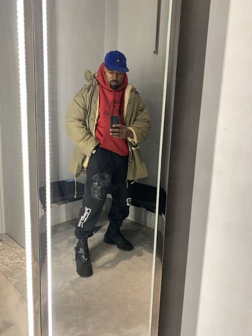 tkanyed: kanyewest: Brain  joggers make another appearance