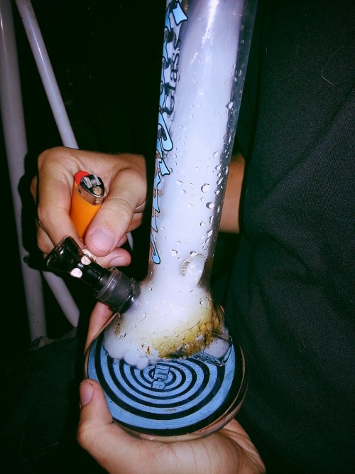 ciryl:  bong rips ^·^ 