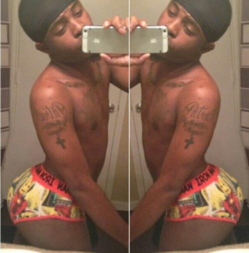 bbootyk:  BIG BOOTY FAVORITE(S) #3835TO SUBMIT ASS PICTURES ONLY KIK: BigBootyKings-for more ass FOLLOW www.bigbootykings.tumblr.com- 