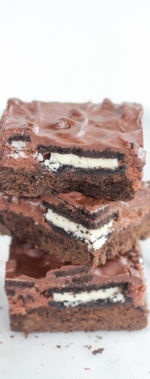 Recipe: Gooey Chocolate Oreo Crunch Butter Cake