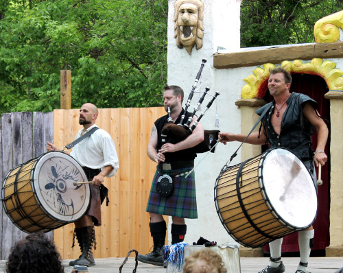 da-baron:Tartanic rocking out at Scarborough Faire 4/20/14