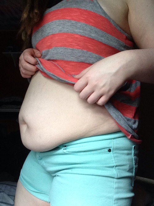 bellygoddess:  A bunch of belly I never posted