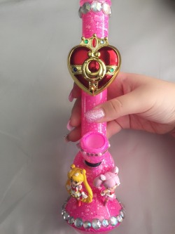 zayn-malick-me:Made myself a Sailor Moon bong 💖🌙🎀
