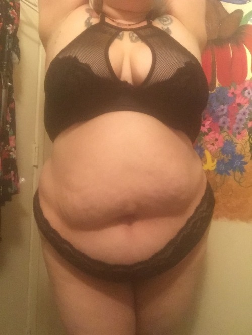 therealninakins:  Yay you guys got me down to just my bra and panties 💕  Cum spoil this chubby baby and get naughty goodies in return.