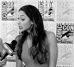 Lindsey Morgan Gifs