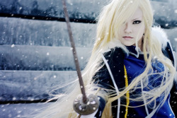 cosplay-in-vietnam:  FULLMETAL ALCHEMIST cosplay Cosplayer: Sei Tominaga Character: Olivier Mira Armstrong Photo by Han Kouga 