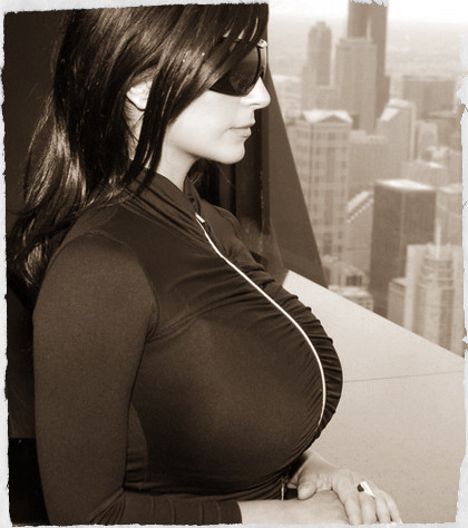 boobgrowth: Denise put on her jogging clothes and sunglasses and looked down from her balcony. She c