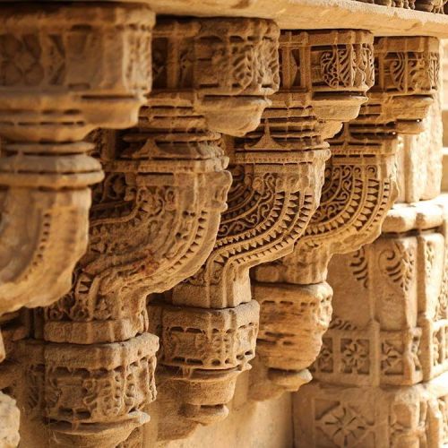 Beautiful stone carving at Adalaj Stepwell.  #vibrant #Gujarat #carving #incredibleindia #india #nof