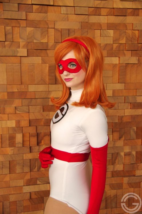 anyapanda: I am LOVING these Elastigirl headshots @geoectomy took of me last weekend, oh my goodness