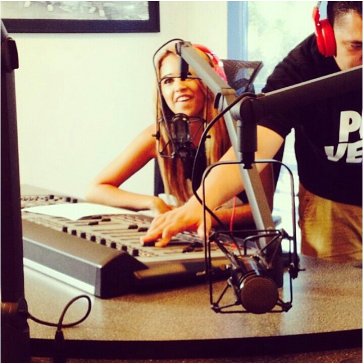 mizzjasminevillegasnewz:  Jasmine v