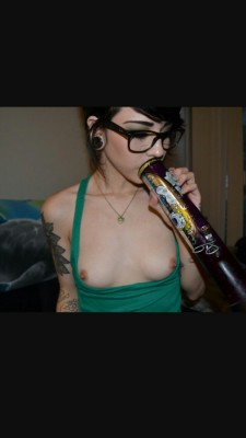 420fucking:  Rips and tits