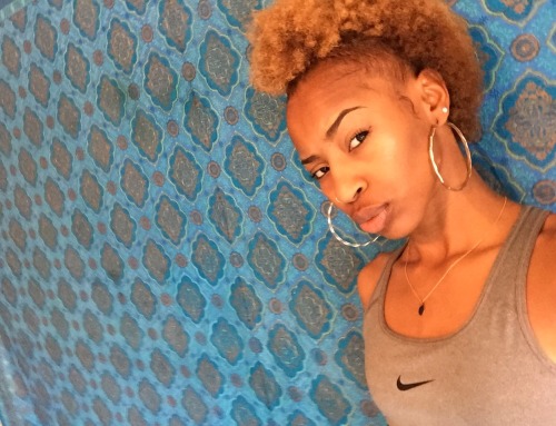akilahduniani:  Contrary to popular belief , my hair is not a trend