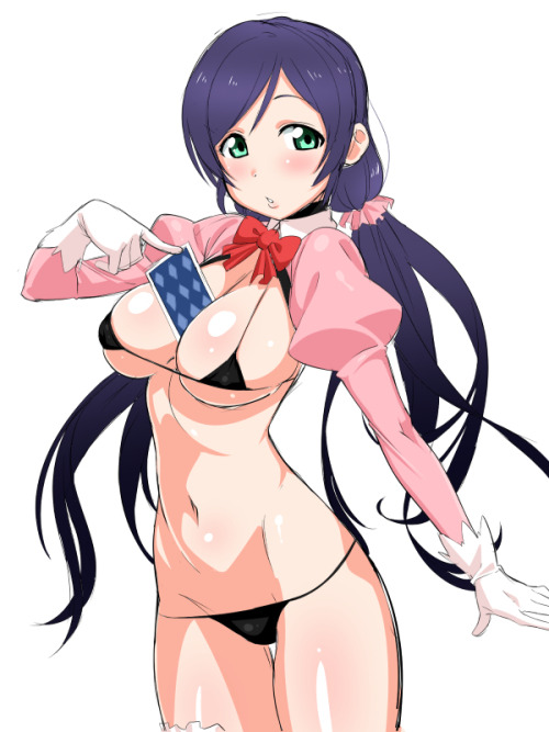 pantyxhunter:    *heavy nosebleeding*   