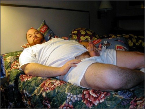 bebzao: carson-bear:love-A-chub follow + carson-bear.tumblr.com perfeito que delícia