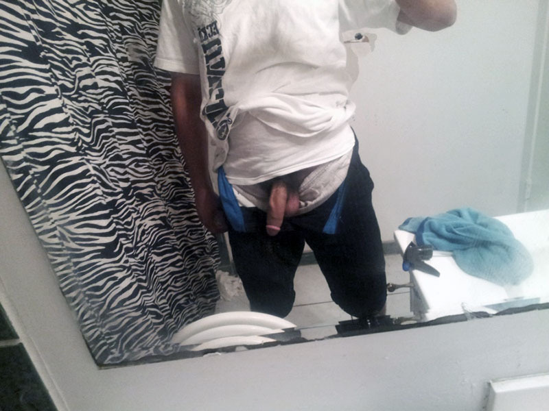 thecircumcisedmaleobsession:  28 year old straight guy from Houston, TX