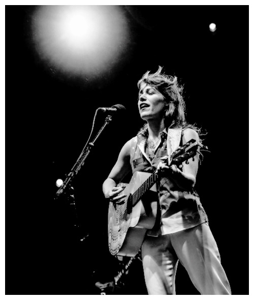 five-one-two:  : Jenny Lewis performs on Day 5 of the RBC Royal Bank Bluesfest on July 8, 2014 in Ottawa, Canada.  I’M IN LOVE AND I DON’T CARE WHO KNOWS IT 