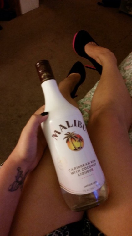 very sexy legs and i love malibu.  thanks for submitting, naughtylatinslut