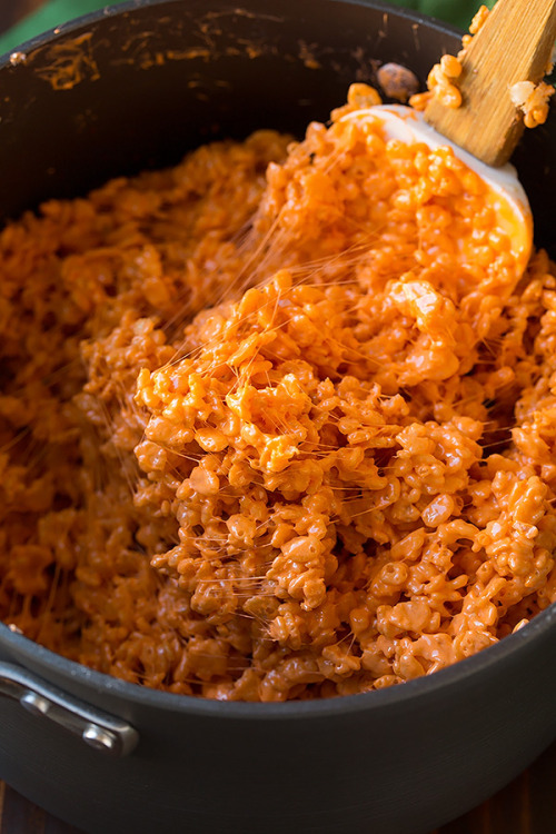 sweetoothgirl:  Pumpkin Rice Krispie Treats  