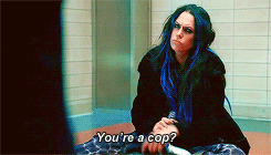 soulsinstarlight:#most casual disarming of a suspect everTHIS. THIS SCENE. It was so early on, but i