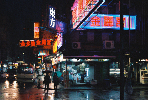 fishmonkeycow:Hong Kong nights | by fishmonkeycow