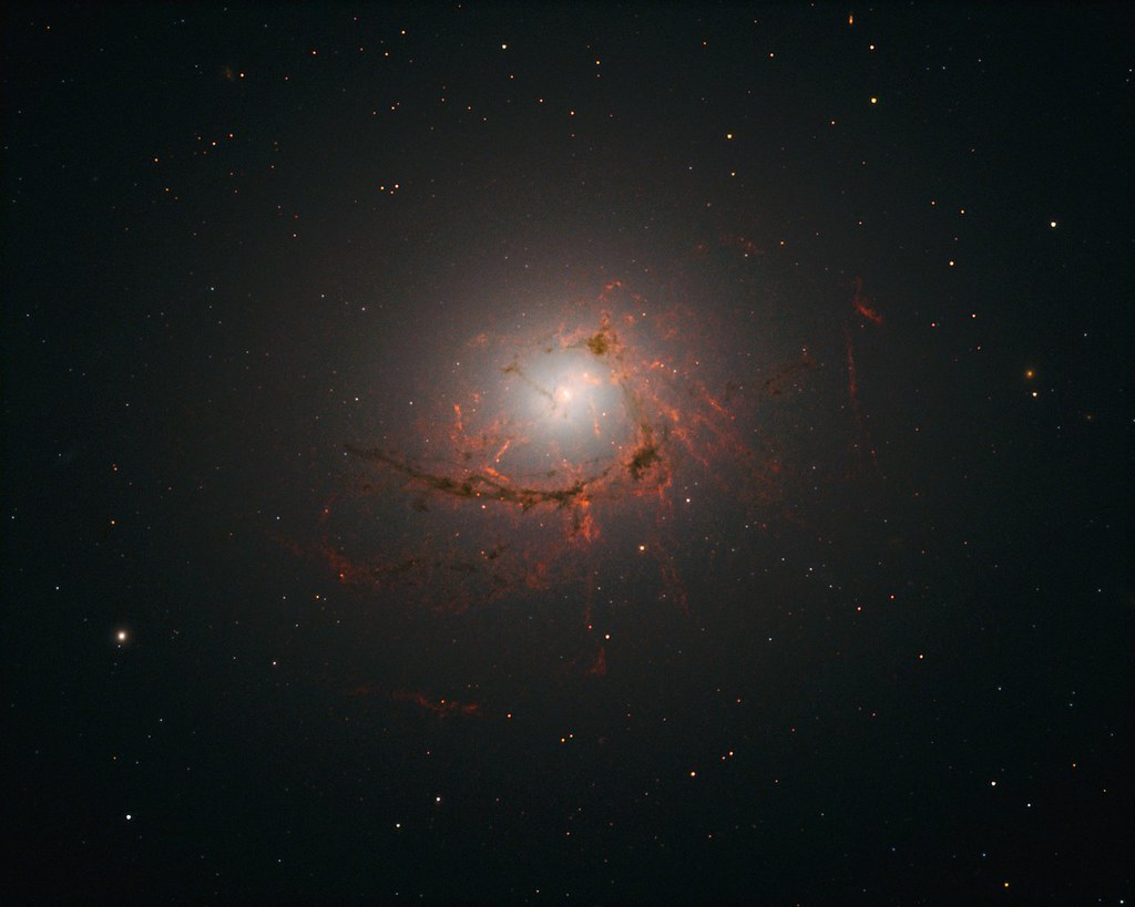 Dusty filaments in NGC 4696 by europeanspaceagency
