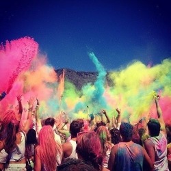 palmfox:  coconut-mellon:  De color run 