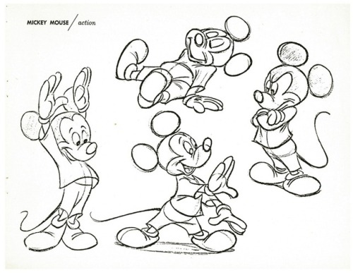 How to draw Mickey Mouse (again!): pages from one of the Art Corner books that were sold at Disneyla