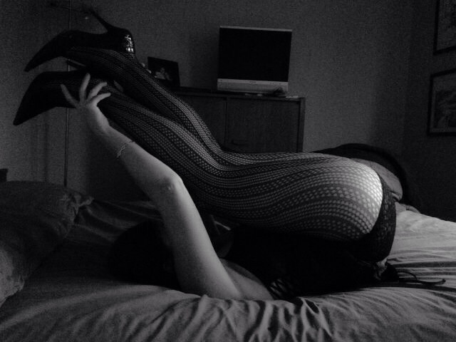 sammifeet:  B&amp;W set 1