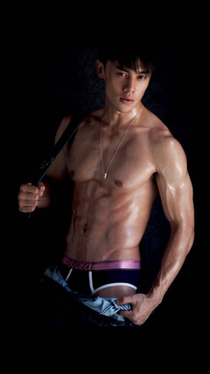 mantop10691:  泰國肌肉帥男模-Tong Chaithawat