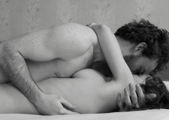 crazykissing:  sex / love / romance blog  15 facts about love