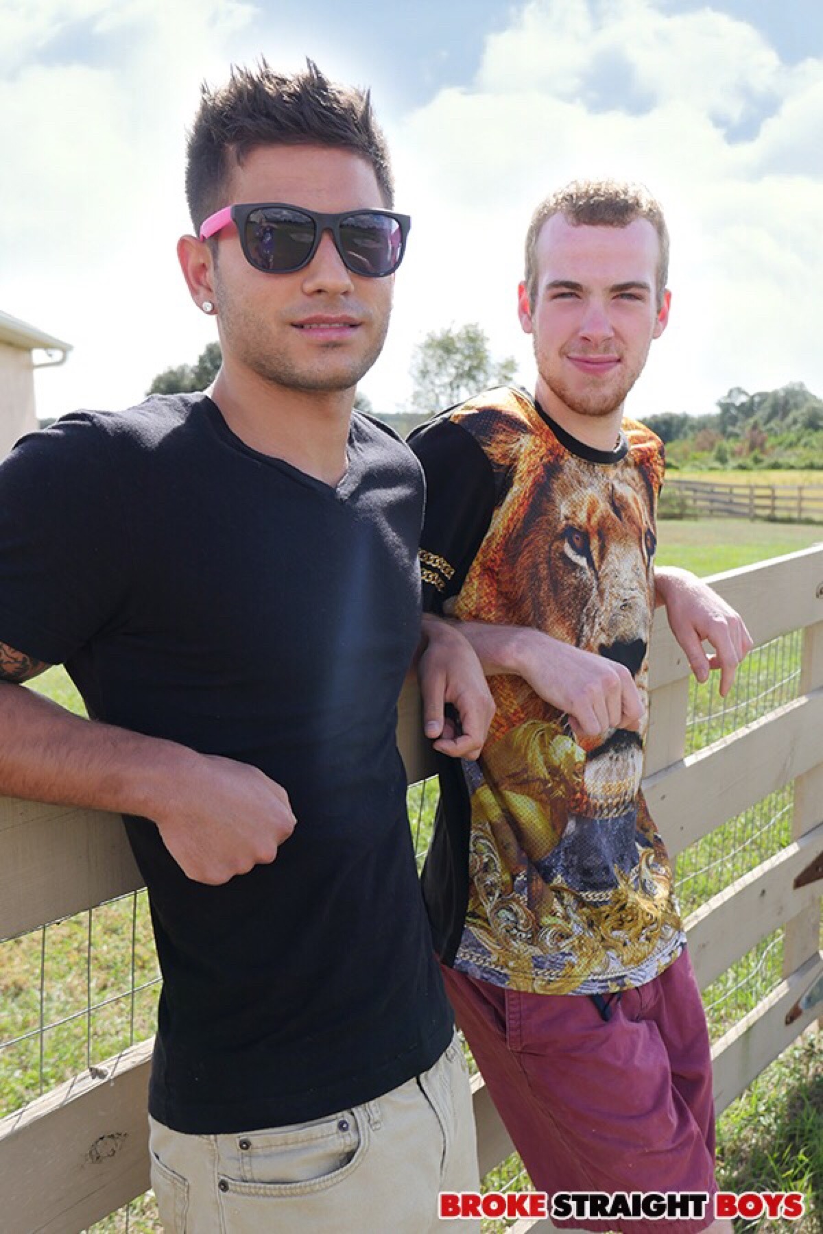vadimblackfanatic:  Broke Straight Boys Vadim Black, Kyle Porter GET MORE AT:http://gaypornmodelspictures.blogspot.com