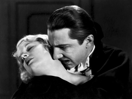 Helen Chandler, Bela Lugosi / production still from Tod Browning’s Dracula (1931)