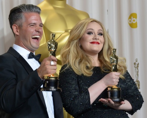 adelexlondon:  HQ: 24 February - Adele, Paul Epworth and Richard Gere pose in the press room during the Oscars.  