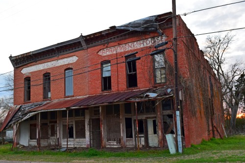 The abandoned “Apartment House” is in Lovelady, Texas.  