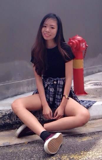 onlysghere:  Fan sub of girl with long smooth legs!  Thanks for sharing! ^^