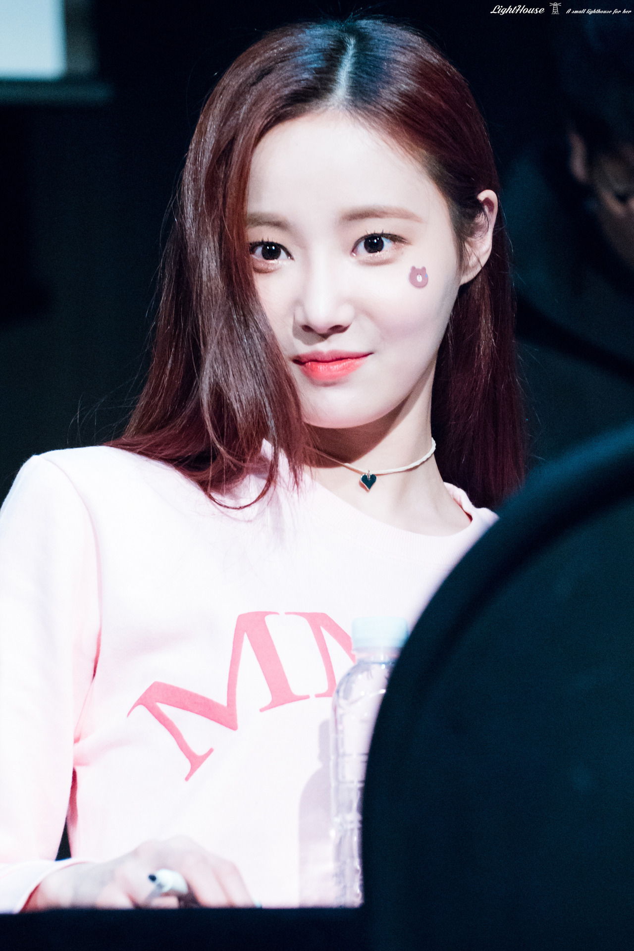 fyeah-momoland:    LightHouse | Do not edit