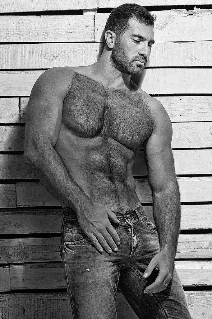 drawing-bored:  niko antonyan fuzzy.