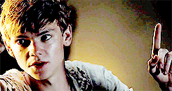crazymarvelgirl:  bbymeowt:  crazymarvelgirl:Newt + being an absolute cutie  i love