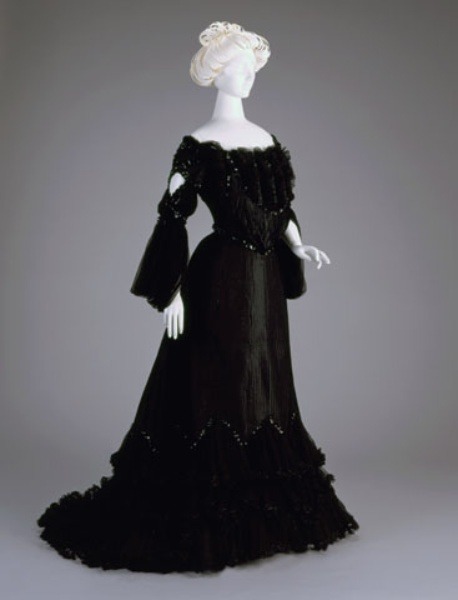 ephemeral-elegance:  Two Piece Evening Dress, ca. 1902-03 Anna Dunlevy via Cincinnati Art Museum 