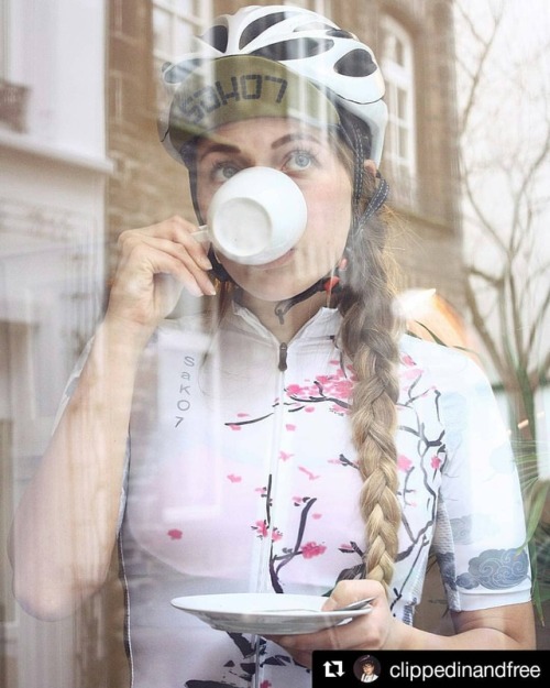 coffeebikes: @clippedinandfree nod muestta su amor al #ciclismo y al #café. Etiqueta tu foto con @co